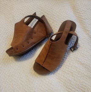 Super Cute Wedge Sandle! Never Worn